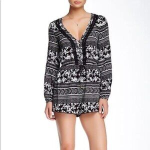 House of Harlow 1960 Ainsley Boho Black White Romper Size Small Long Sleeve